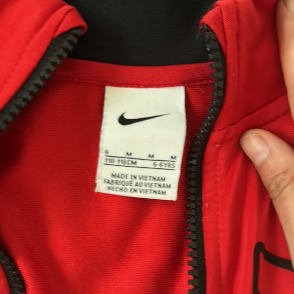 Nike activewear zip up size 5/6 - Picture 3 of 5